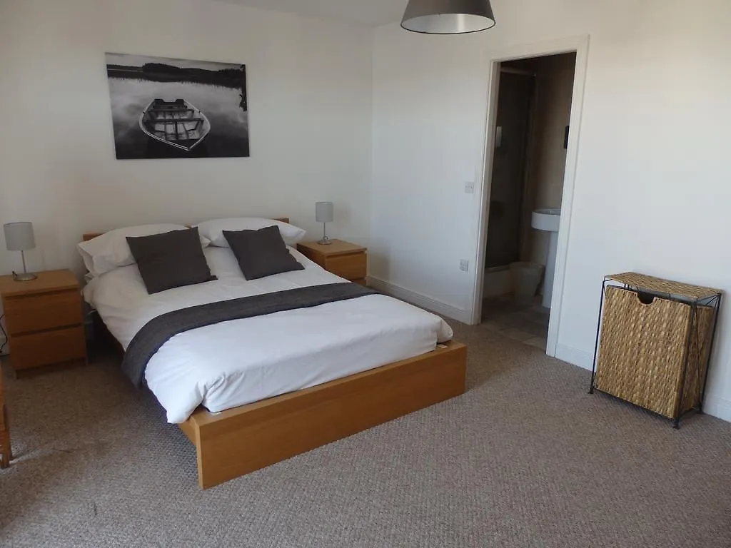 Executive Apartment With City Views Newcastle upon Tyne 0*,